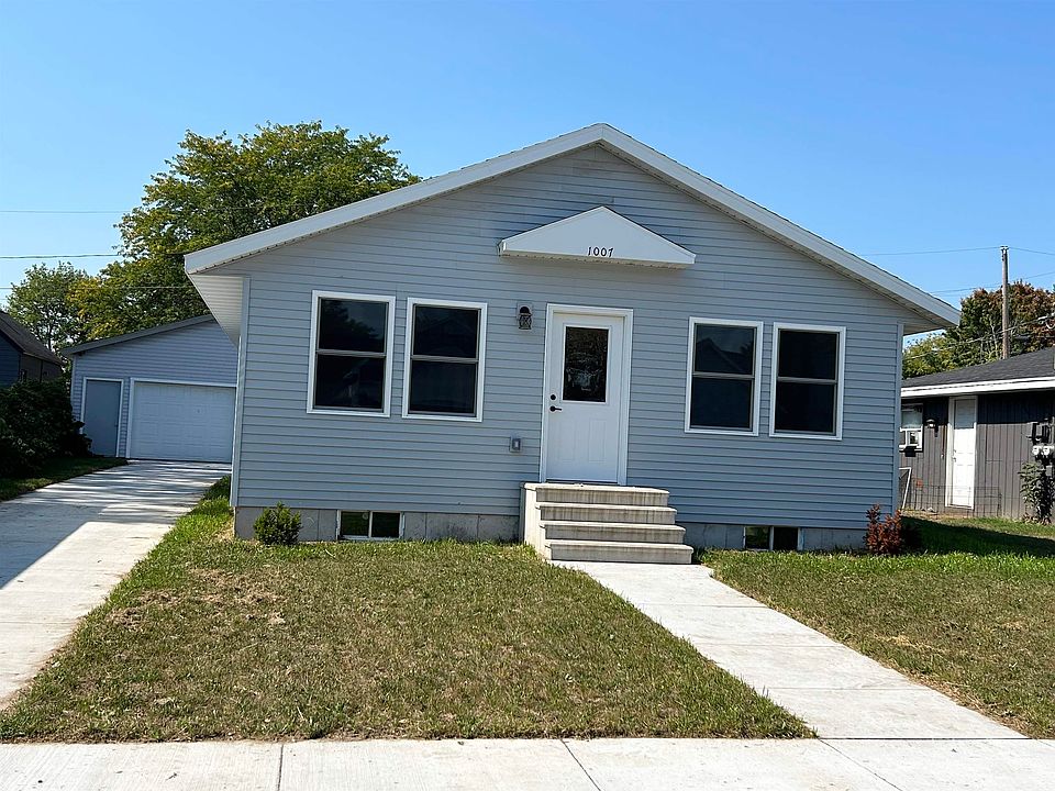 1st image of 1007 Blaine St