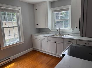 676 Front St #2L, Chicopee, MA 01013