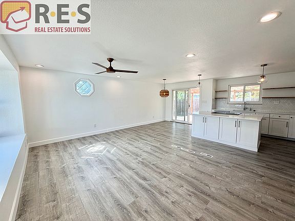 3rd image of 8986 W 78th Ave