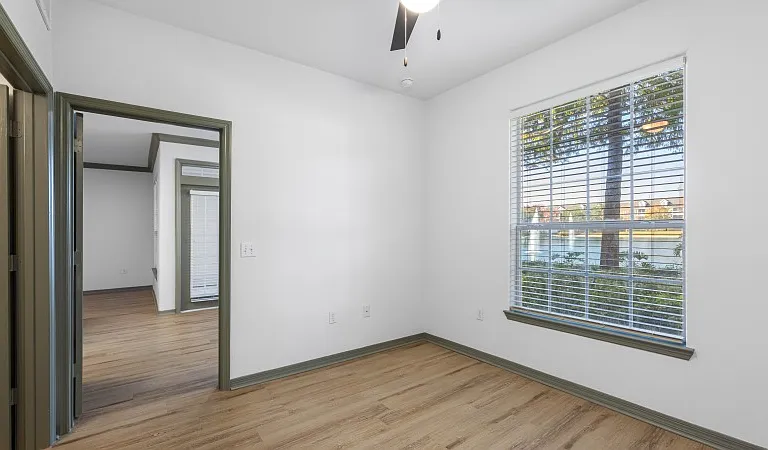 10420 McKinley Dr — Photo 14