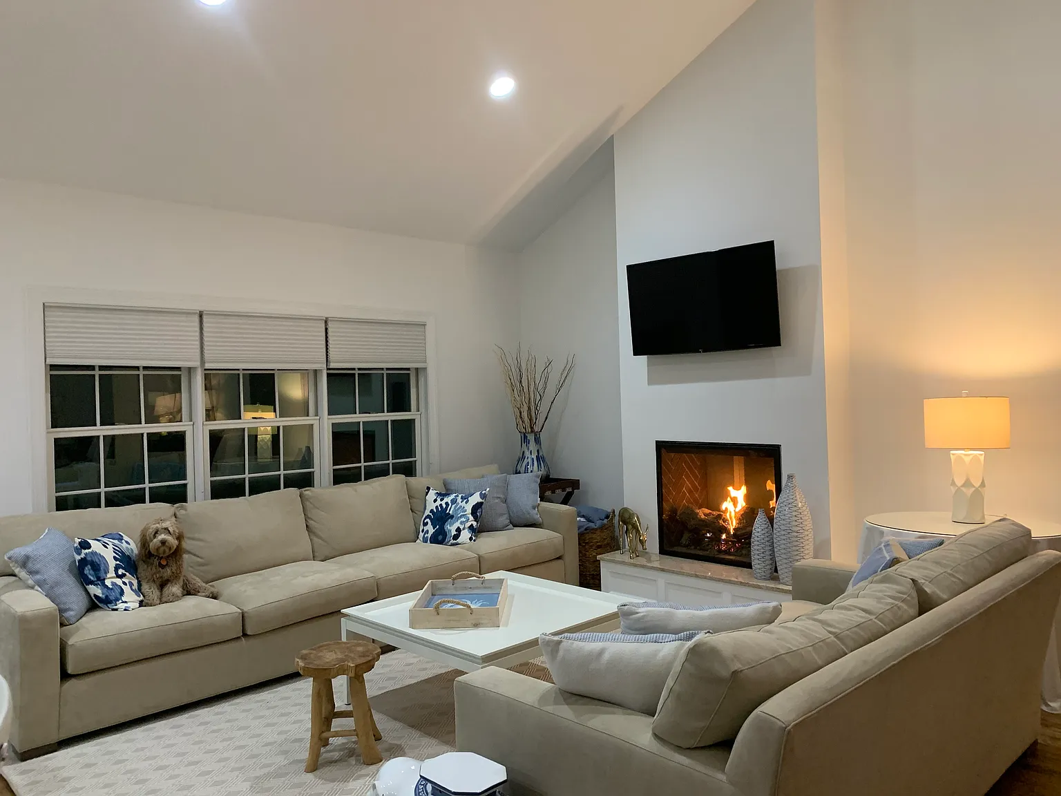 East Hampton Clearwater Beach Newly Renovated- pool/walk to beach — Photo 3