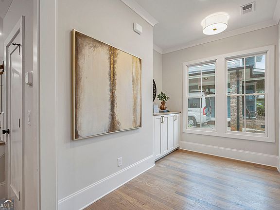 4th image of 1739A Adolphus St NE