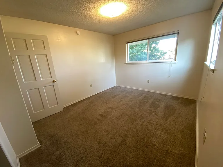 1404 N Brook Ct — Photo 23