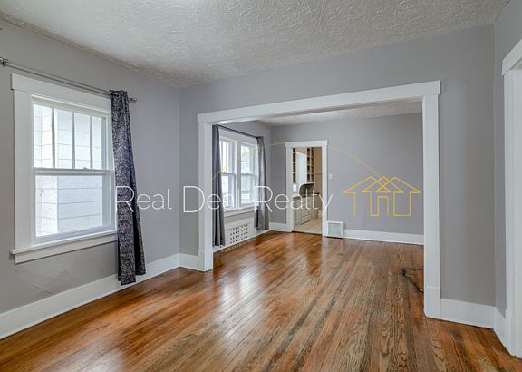 5th image of 3416 N 44th Ave