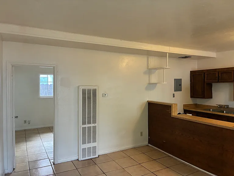 2873 Del Paso Blvd #B — Photo 2