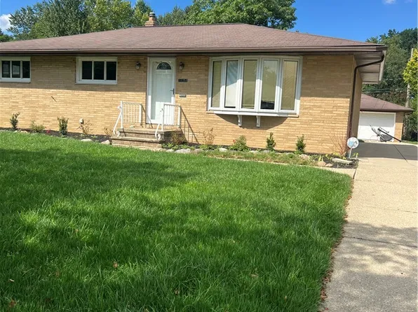 11254 Gordon Dr, Parma, OH 44130