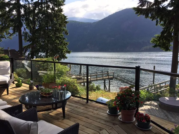 326 Sasamat Ln, North Vancouver, BC