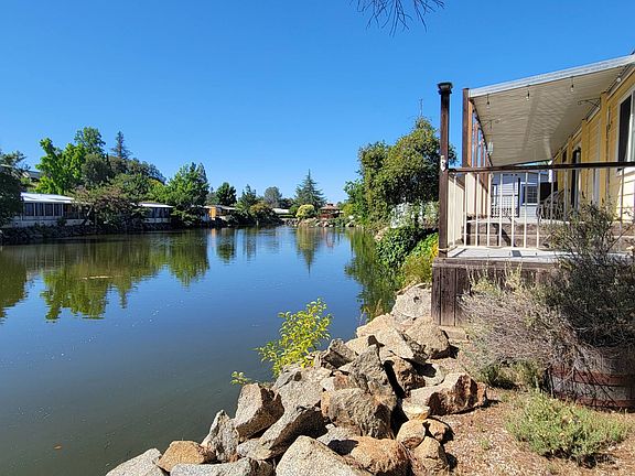 4th image of 6413 Lake Dr