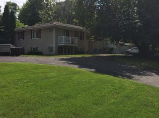 1078 E Circle Dr APT 4, Wayzata, MN 55391