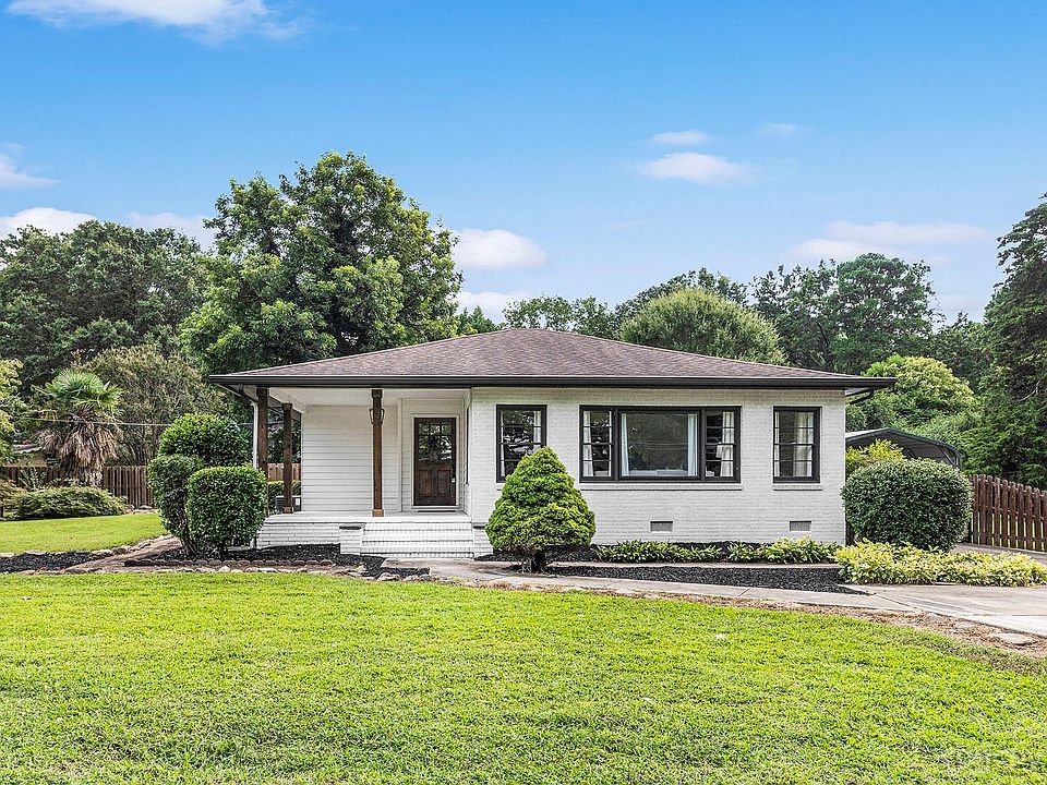 1st image of 204 Ferstl Ave