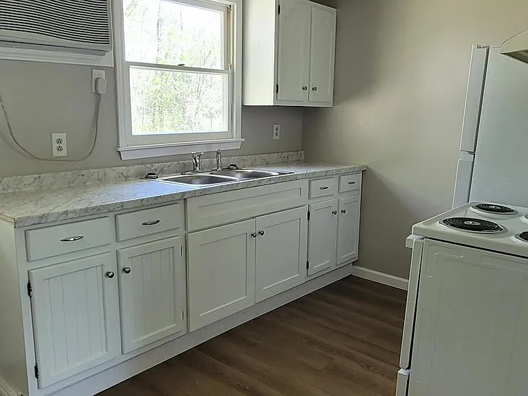 168 Highlander Dr #B — Photo 9