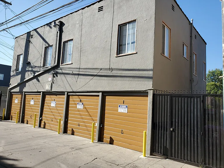 2034 Chestnut Ave — Photo 29