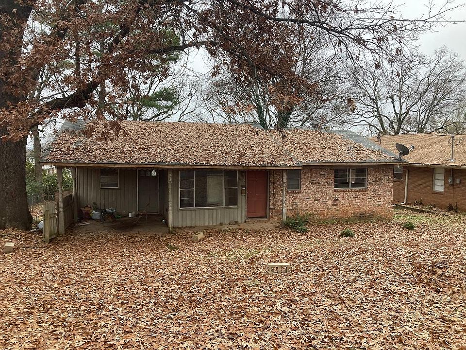 1st image of 907 S Twin Cedar Dr