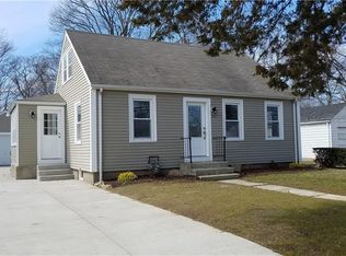 147 Nausauket Rd, Warwick, RI 02886