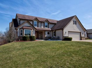 8843 W Willow Pointe Pkwy, Franklin, WI 53132
