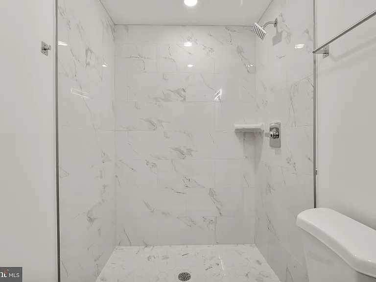 2325 Germantown Ave #1 — Photo 19