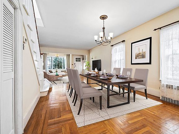 4th image of 52 77th St