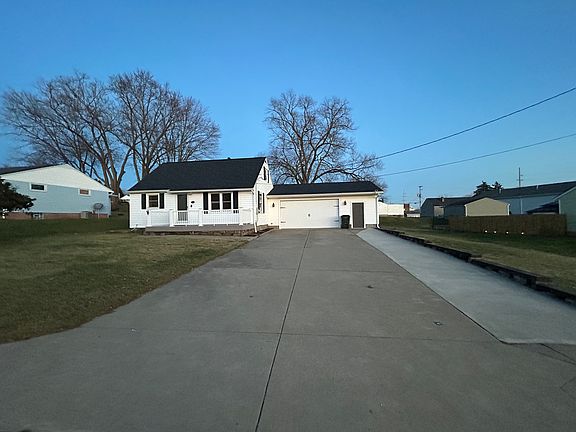 2nd image of 138 California Ave #1