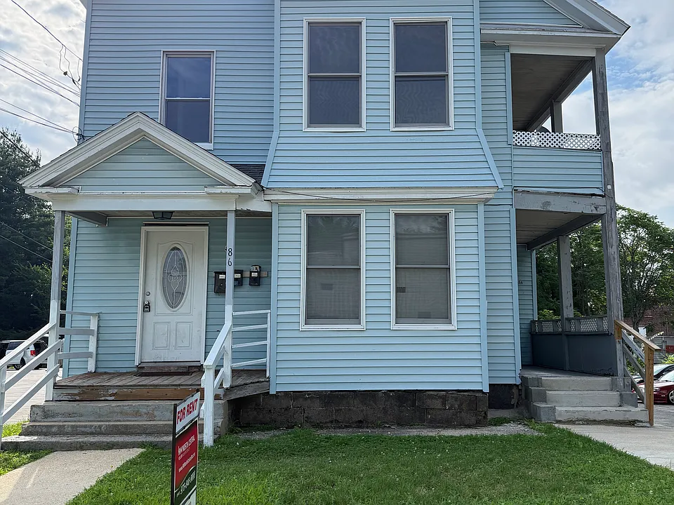 86 Pleasant St #2