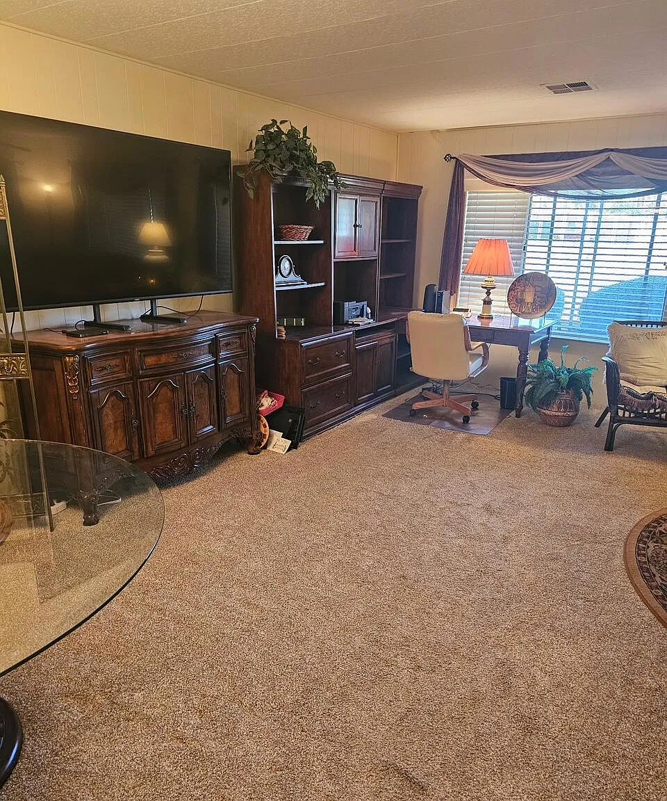 2 bed, 1776 sqft, $2,900 — Photo 3
