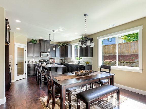 4th image of 15024 82nd Avenue E