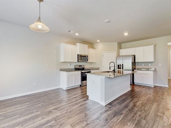 4th image of 9834 Byrne Dr