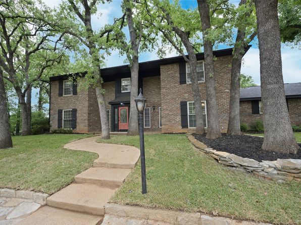 1016 Overhill Dr, Bedford, TX 76022