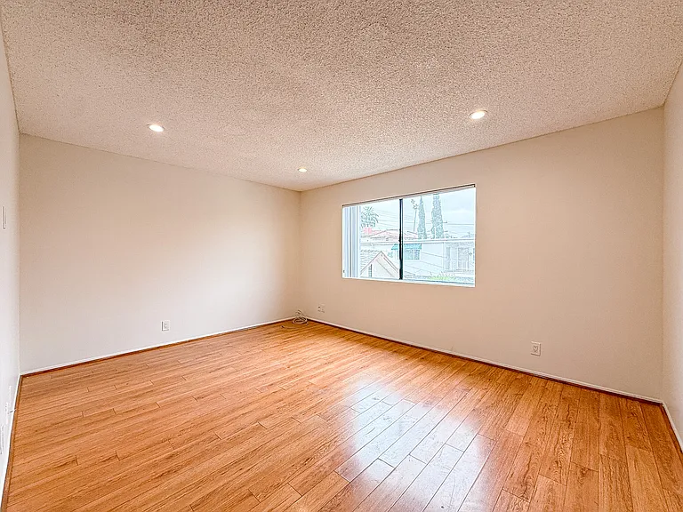 909 Orange Grove Ave #6 — Photo 6
