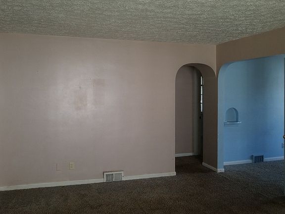 Additional Living Room