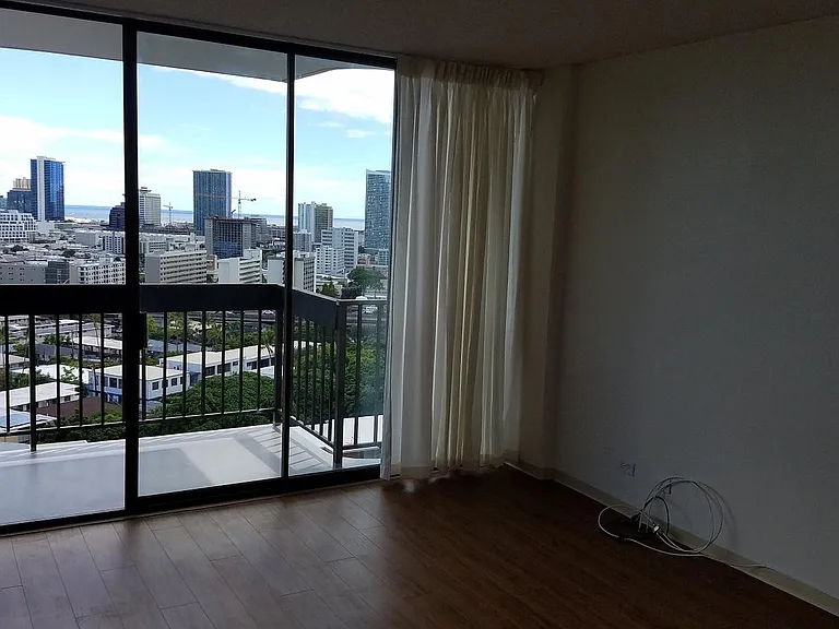 1560 Thurston Ave #902 — Photo 3