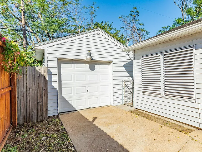 114 Tarpon Ave — Photo 5