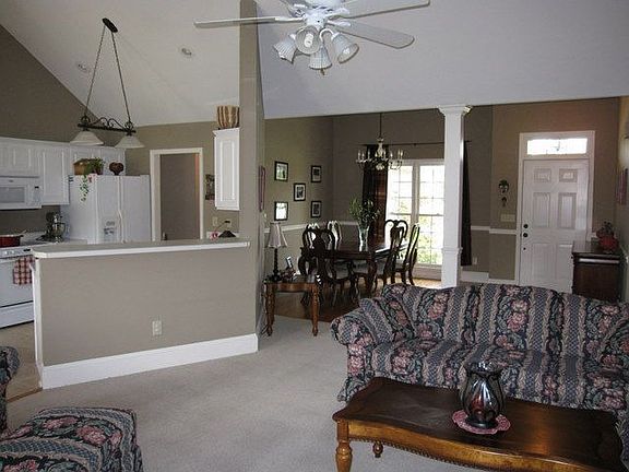 Open Floor Plan, Soaring Ceilings