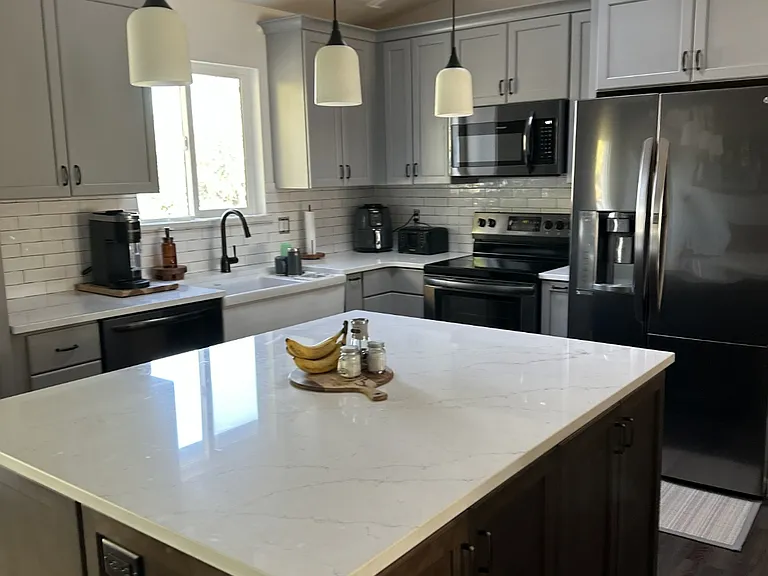 256 S Caddoa Dr — Photo 2