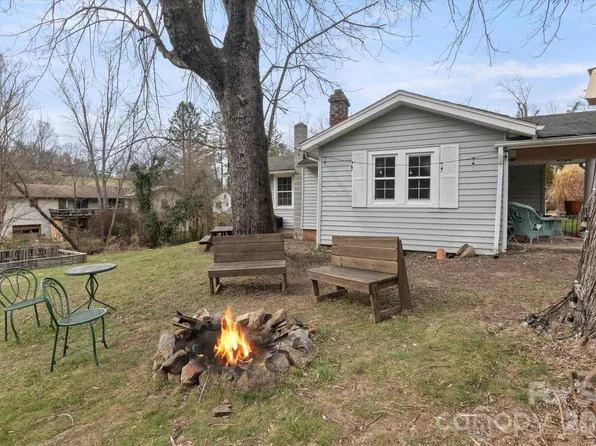 16 Sycamore St, Asheville, NC 28804