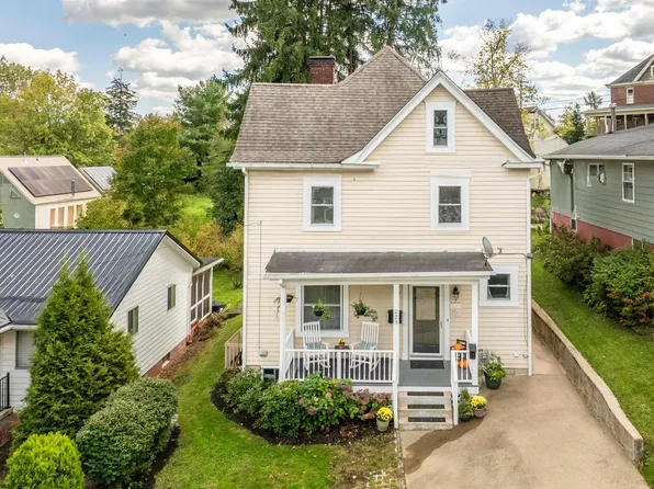 223 Greenbrier St, Morgantown, WV 26501