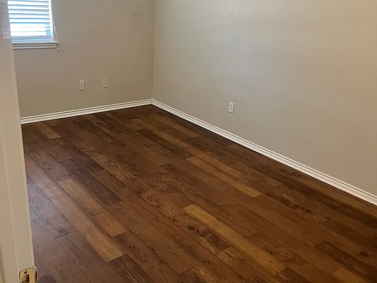 410 Justice Ave — Photo 33