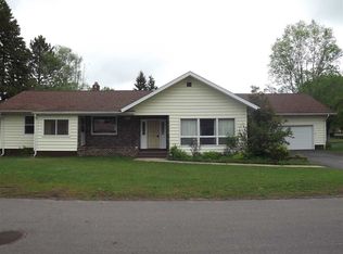 136 N Maple St, Gwinn, MI 49841