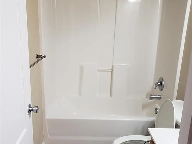 426 Stillwood Dr — Photo 19