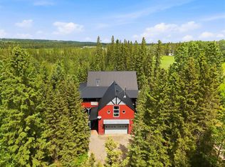 224 S 7th St NE, Sundre, AB T0M 1X0