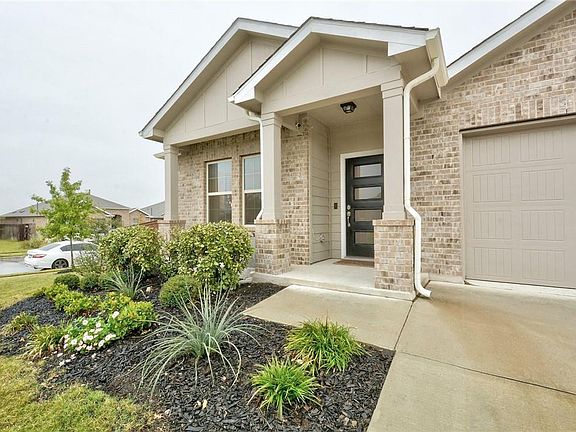 3rd image of 15400 Summer Ray Dr