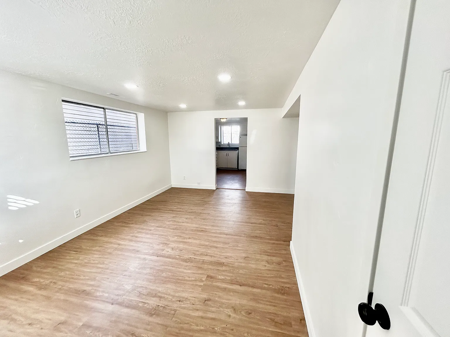 2 bed, 800 sqft, $1,400 — Photo 3