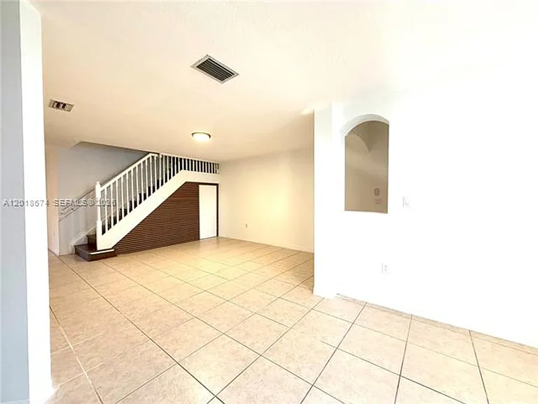 16336 SW 48th Ter — Photo 8