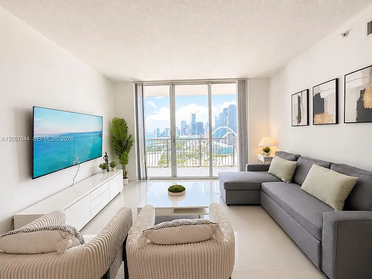 1750 N Bayshore Dr #3010 — Photo 7
