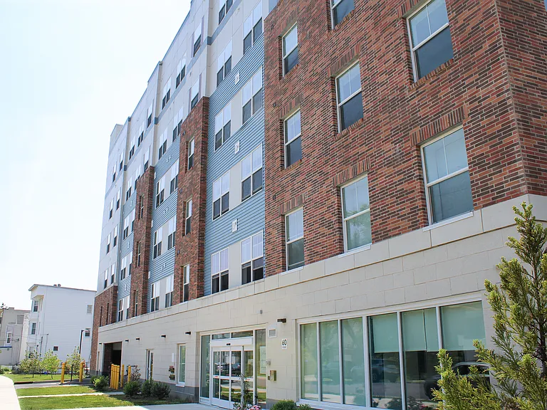 Point and Ravine Apartments — Photo 14