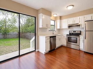 112 Hillside Cv, Elgin, TX 78621