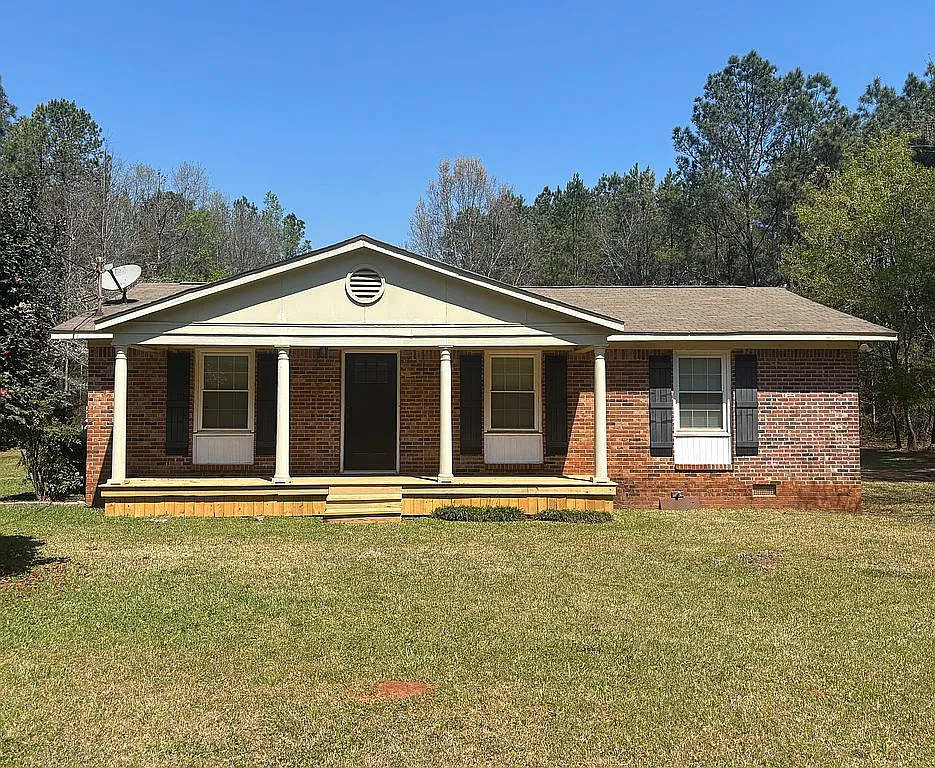 215 Mathis Rd photo 1