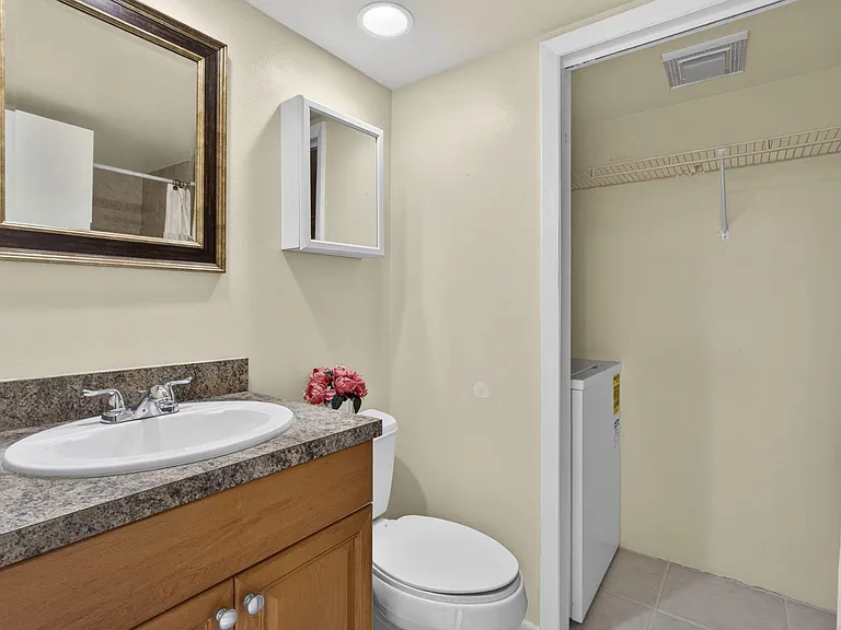 3345 Meridian Way N #C — Photo 26