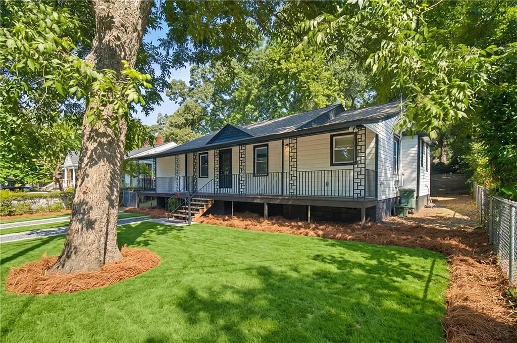 5 bed, 2.0 bath, 1732 sqft, $2,395 — Photo 3