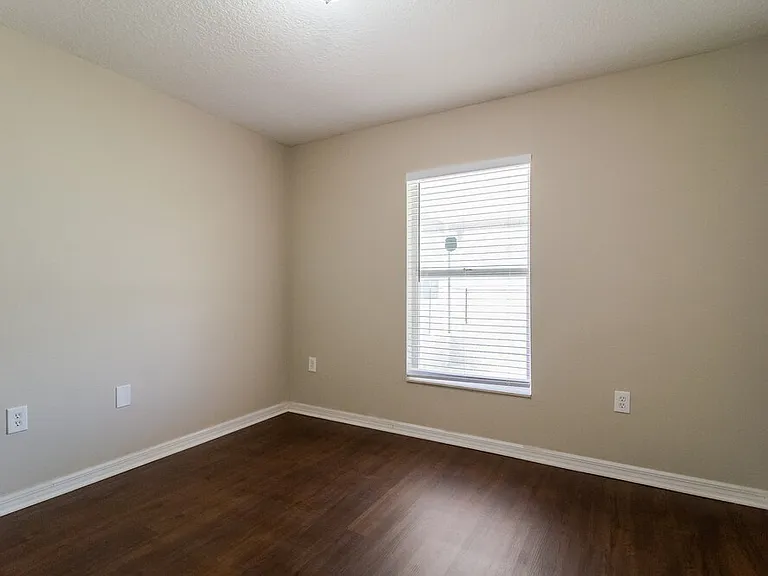559 Grand Royal Cir — Photo 12