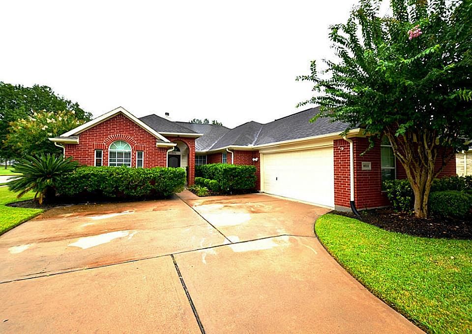 1st image of 8918 Gaslight Village Dr